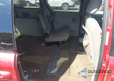 2005 Chrysler Town & Country Touring from USA, damaged, VIN 2C4GP54L65R530904